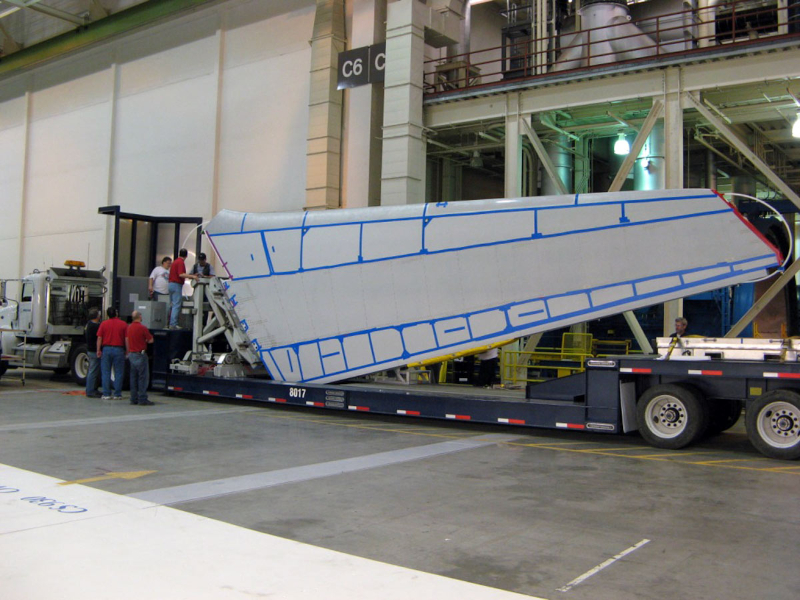vertical fin trailer delivery